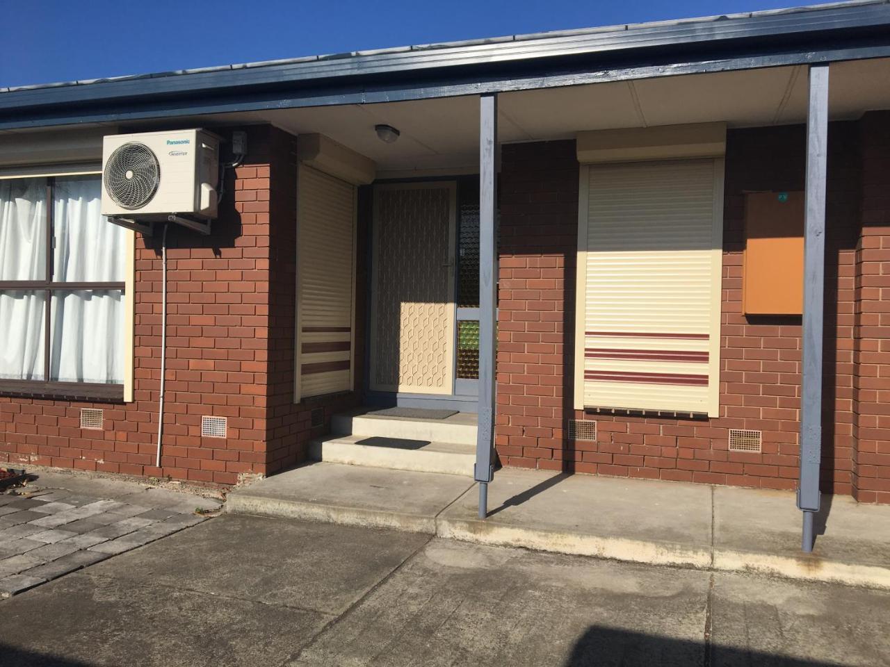 Entire Hume House Villa Melbourne Eksteriør billede